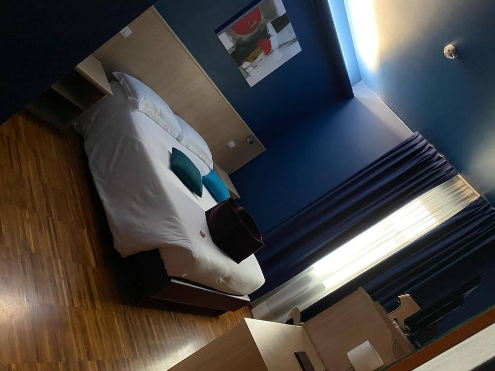 Albergo Residenza Al Teatro Udine Eksteriør billede