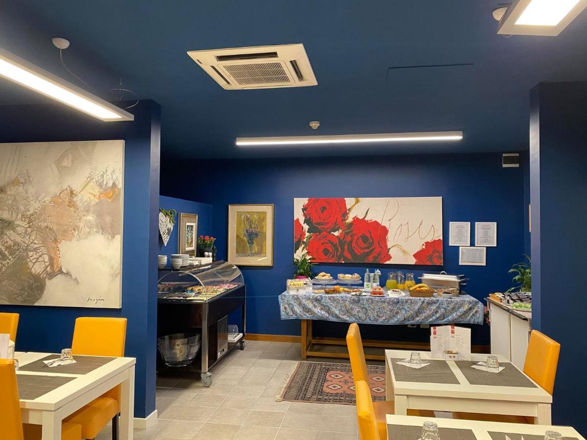 Albergo Residenza Al Teatro Udine Eksteriør billede